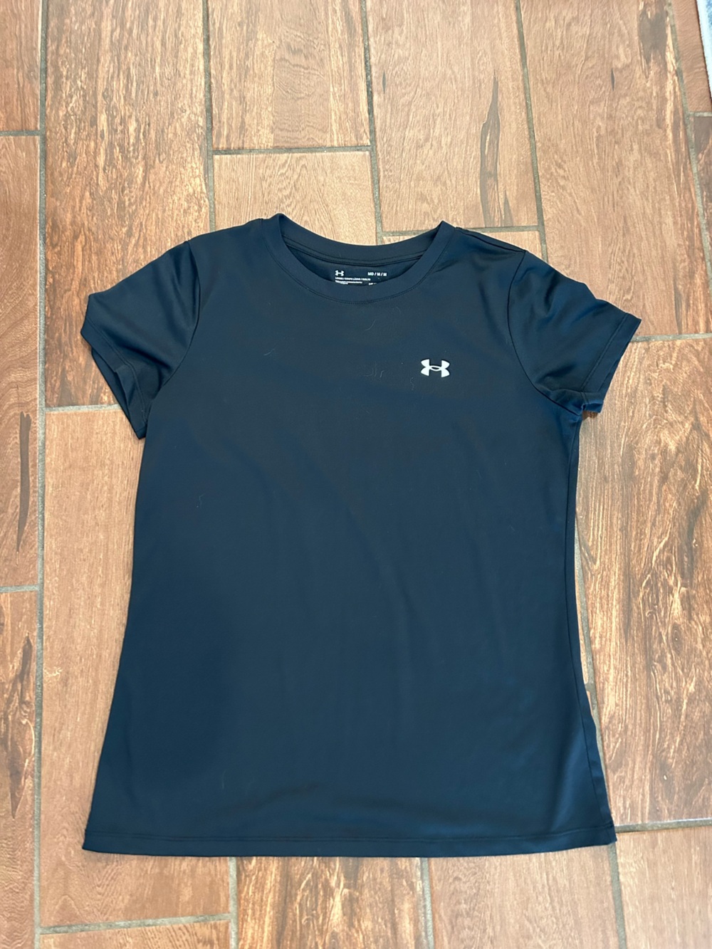 Nike size M loose fit stretchy black work out tee